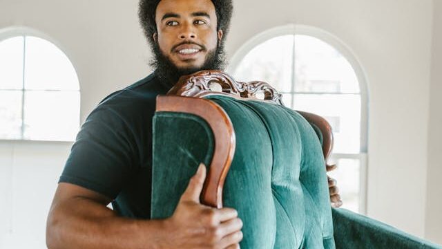 Top 6 Tips for Working with Residential Movers Near Me to Move Heavy Furniture